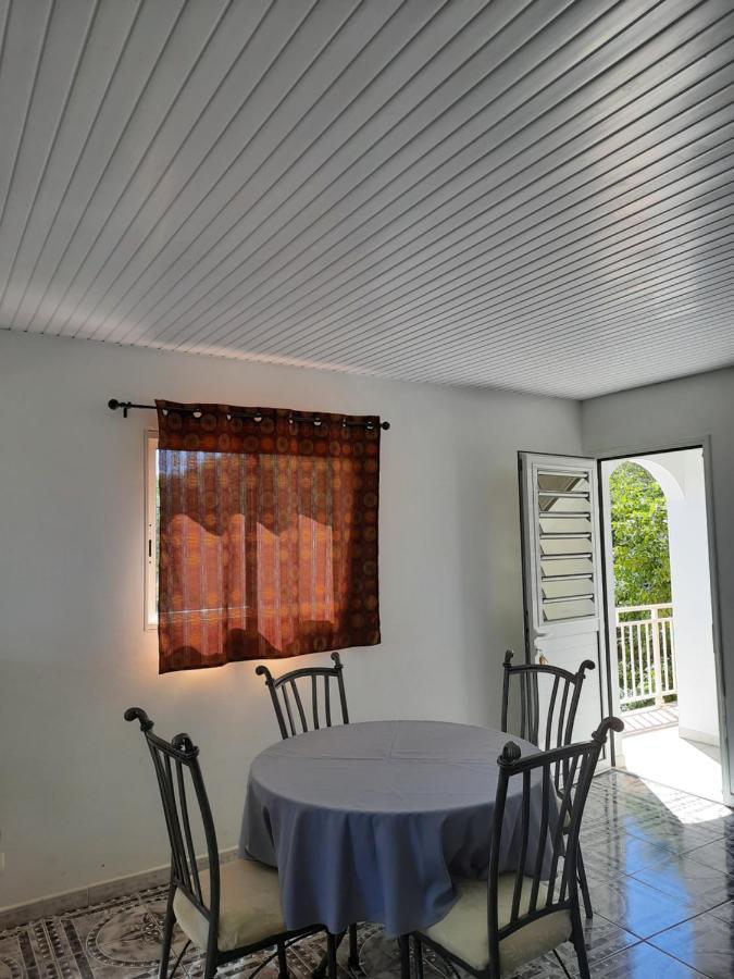 Chez Lilise 2 Apartment Sainte-Anne Exterior photo